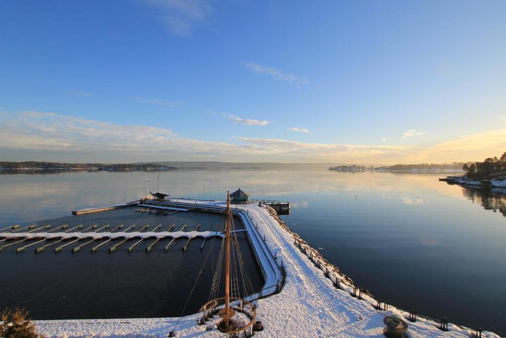 Holmen Fjordhotell Nesbru Buitenkant foto